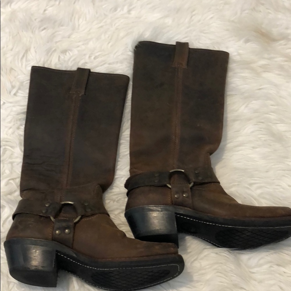 FRYE BOOTS size 7